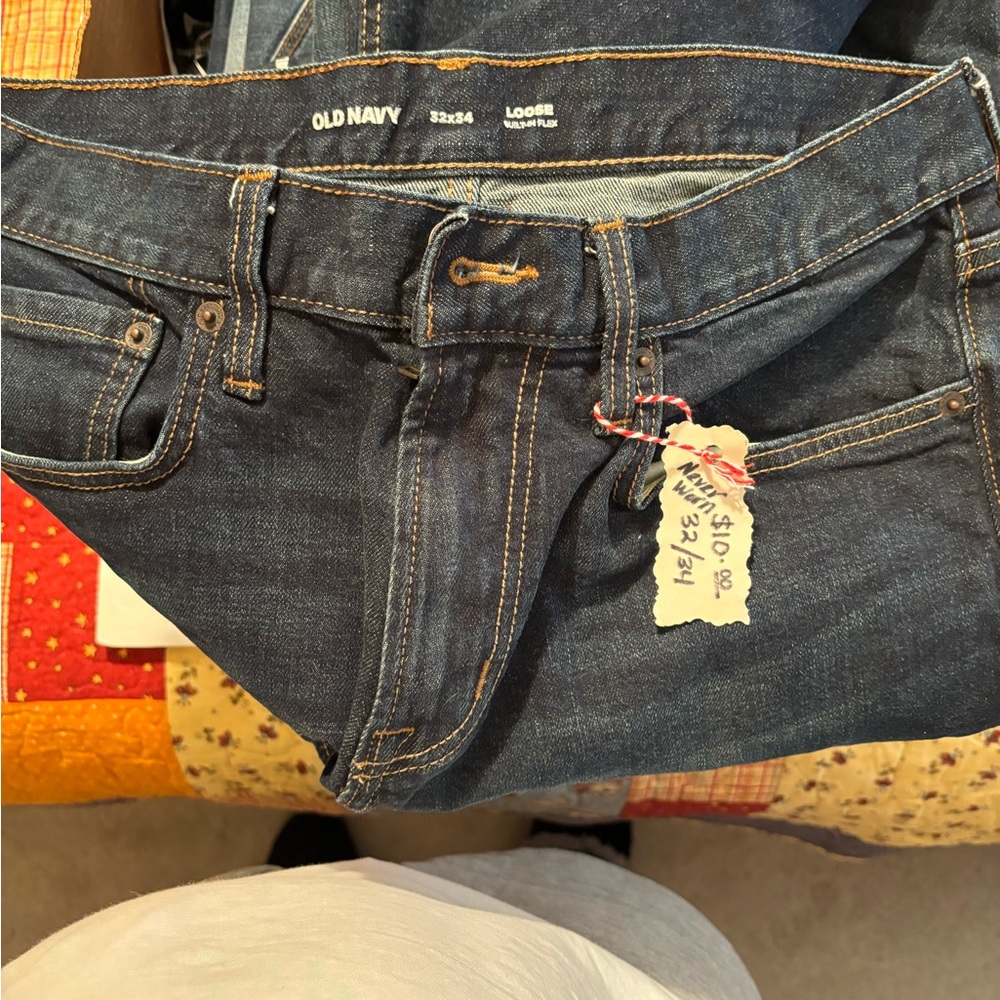 Brand New Never Worn Without Tags Mens Old Navy Jeans size 33X34.
